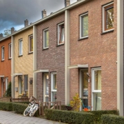 Wat verandert er met de nieuwe middenhuurregels vanaf 2025? Ontdek wat de landelijke bovengrens, de instandhoudingsplicht en de beleidskeuzes betekenen voor jouw vastgoedstrategie.